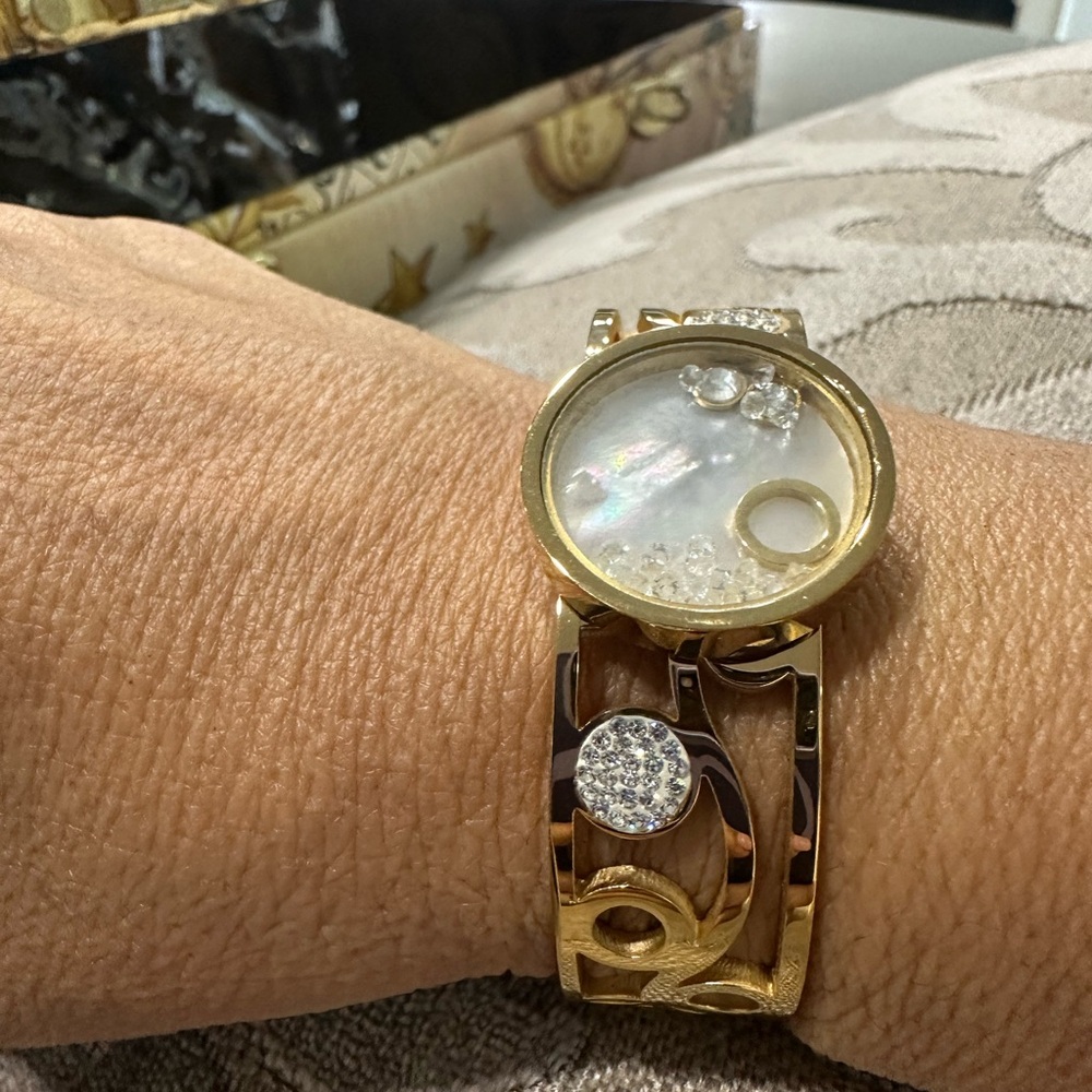 Elegant Gold Women's Watch